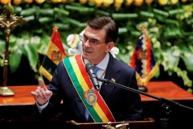 Bolivya’da iktidar 20 yıl sonra el değiştirdi