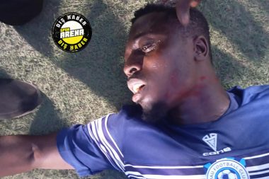 Akılalmaz olay: Taraftar futbolcunun boğazını kesti, hakem maçı kaldığı yerden devam ettirdi!