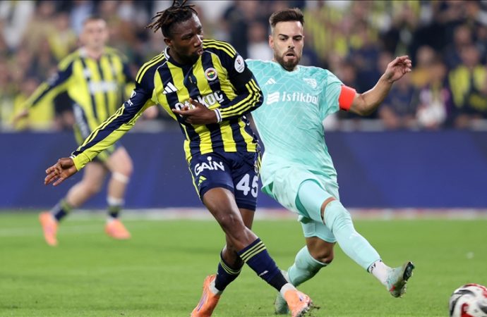 Fenerbahçe fırsatı kaçırmadı, zirveyi yakaladı