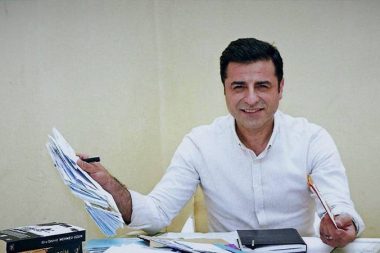 Tunç ‘Demirtaş hüküm özlü’ dedi, yine mahkemeyi işaret etti