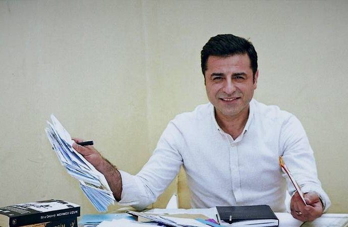 Tunç ‘Demirtaş hüküm özlü’ dedi, yine mahkemeyi işaret etti