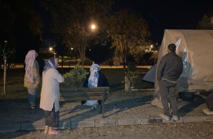 Balıkesir’de 4,5 ve 4,4 büyüklüğünde üç deprem