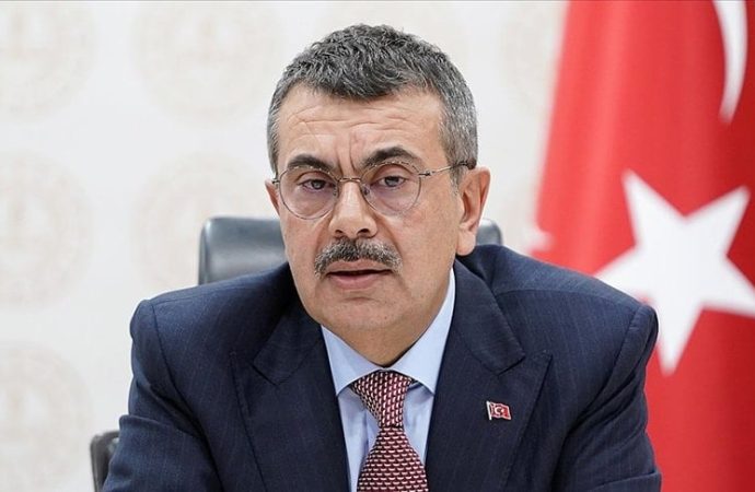 Okullarda 10 Kasım kaosu: MEB ‘Kapıları kilitleyin’ talimatı verdi