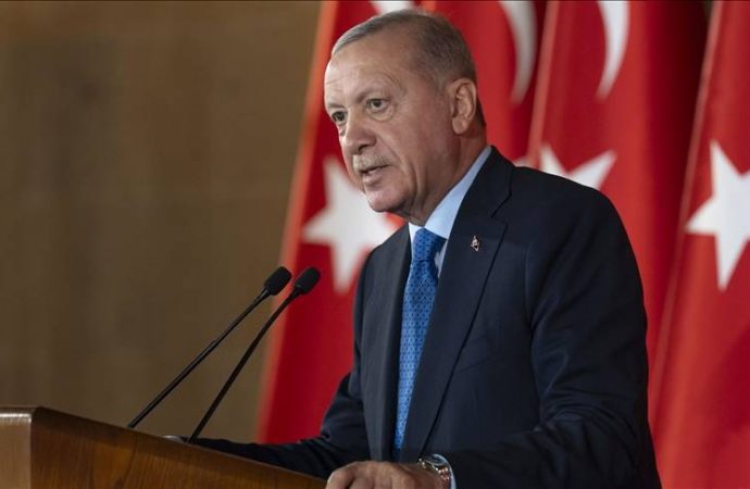 Erdoğan: Bizi anlamayanlar ya biz yaşarken ya da bizden sonra ülkemizi nereye getirdiğimizi görecek