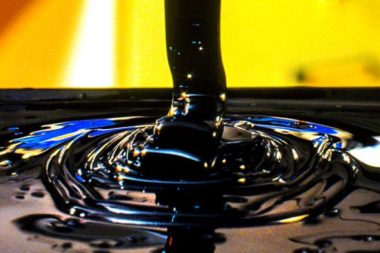 Rusya: Hindistan petrolümüzü almaya devam ediyor