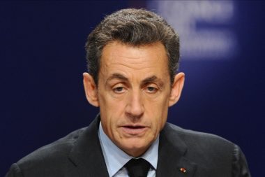 Sarkozy, cezaevinden ev hapsine