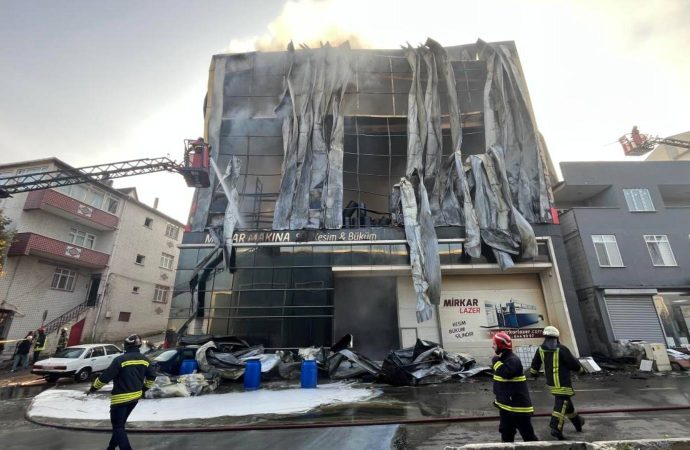 Yangında sağ kurtulan Aras: Yangın merdiveni ya da acil çıkış kapısı olsaydı kendimizi kurtarırdık