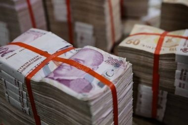 Hazine bu kez yüzde 39,99’la iki yıllık borç aldı