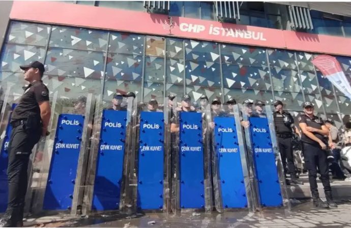 İddianameyi Gürsel Tekin de beğenmedi: ‘Asılsız iddialar var’