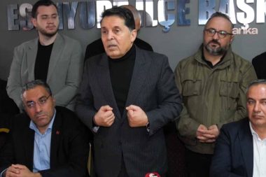 Ahmet Özer: Bir kişi bile özgür olmazsa hiçbirimiz özgür değiliz