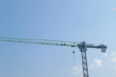 Hatay’da dev vincin tepesine çıkıp 24 saat eylem yaptılar