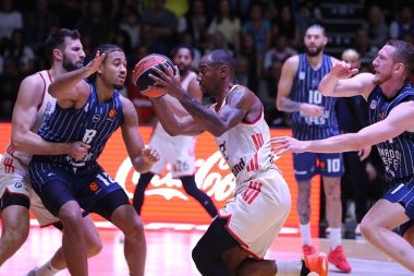 Anadolu Efes galibiyeti hatırladı