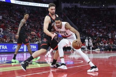 Alperen ‘triple-double’ı kaçırsa da Rockets zafere uzandı