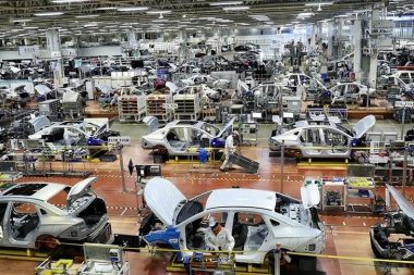 Çin’le rekabet AB’yi içten yanmalı motorlara devam etmeye itiyor