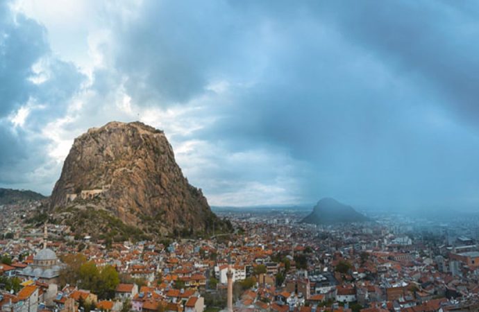 Afyonkarahisar Valiliği: Resmi açıklamadan önce konuşmak yasak