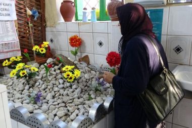 ‘Ayırt Dede’: Pide salonumuz yatırlıdır