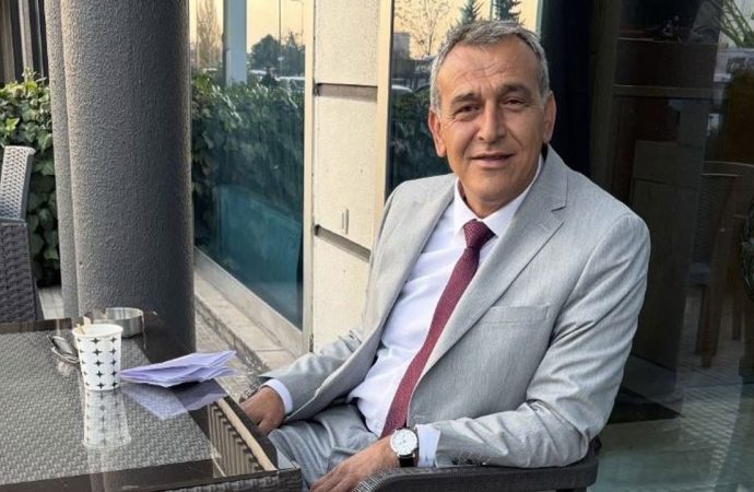 AK Partili başkan ‘Yok sayıldım’ dedi, istifa etti