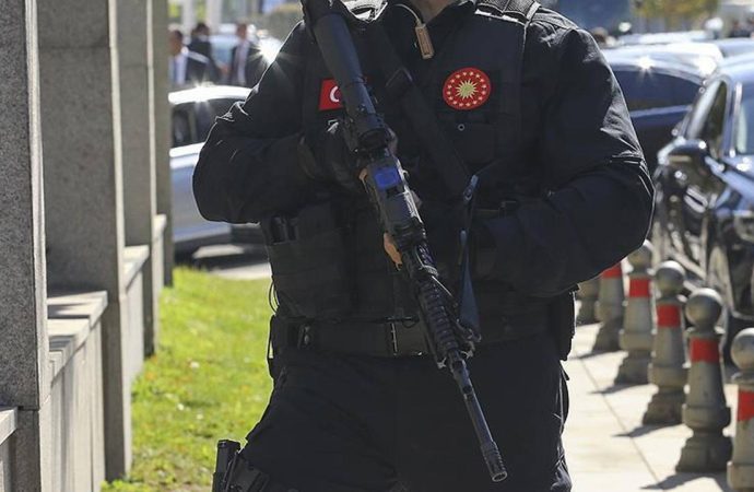 CHP’li Aşkın Genç hesaplamış: Cumhurbaşkanlığı koruma gideri dakikada 52 bin TL