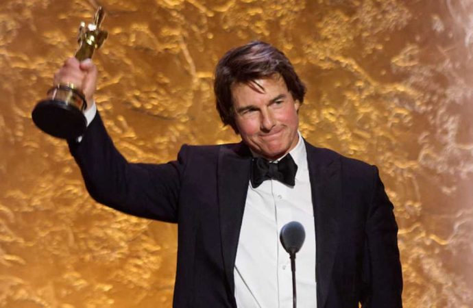 Tom Cruise ilk ‘Oscar’ını aldı