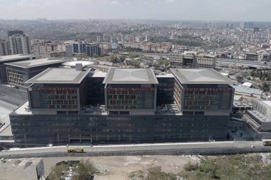 İddia: Entübe hastayı yatak yok diye yoğun bakıma almadılar