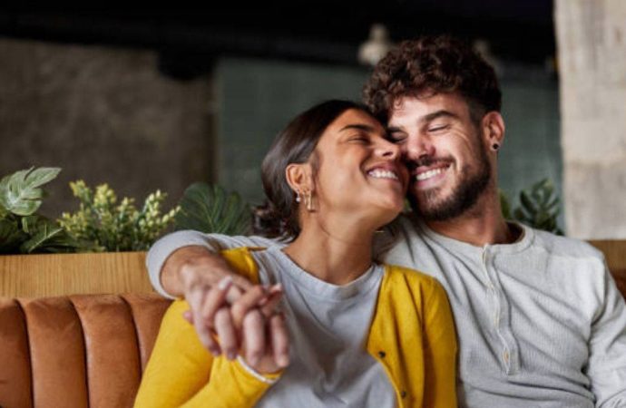 Her şey aşk için, her şey ilişki için diyen beş burç