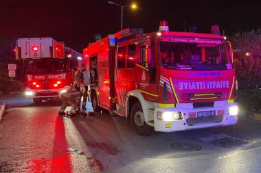 27 katlı otelde yangın paniği: 4 kişi hastaneye kaldırıldı