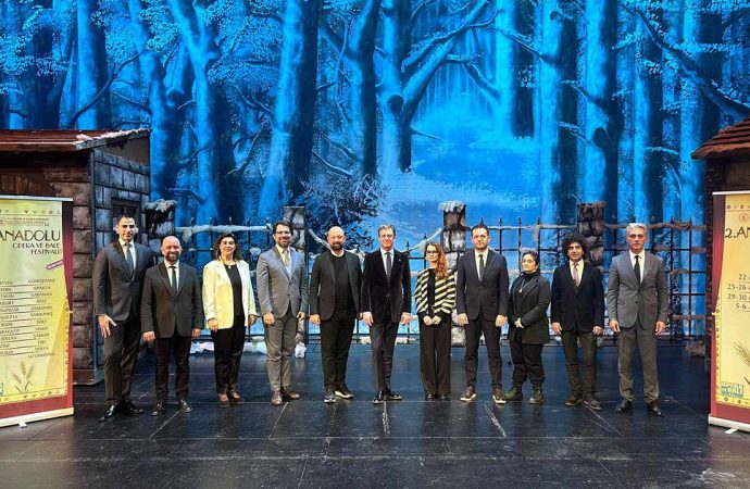 ‘Bayburt Bayburt olalı’: Anadolu Opera ve Bale Festivali oradan başlıyor