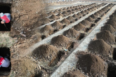 Erzurumlu olmayanı korkutur: Bu 500 mezar apar topar neden kazıldı?