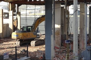 7 kişiye mezar olmuştu: O fabrika yıkılıyor