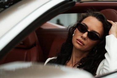 Birce Akalay ehliyetini kaptırdı