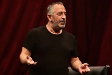 Cem Yılmaz’ı izlemenin bedeli karaborsada 54 bin TL