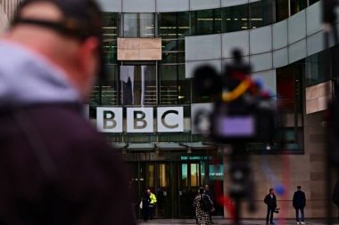 Bir BBC yöneticisi daha istifa etti