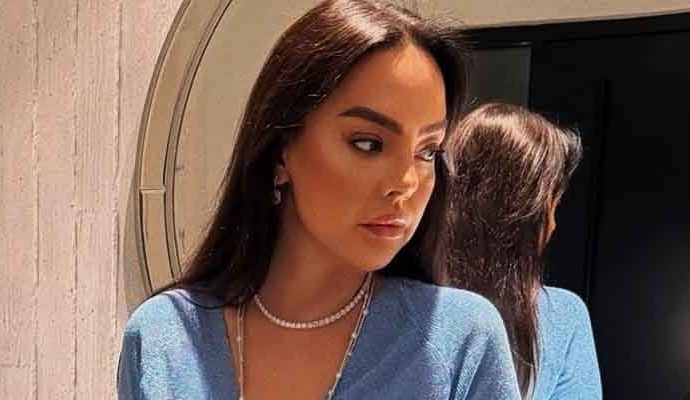 Ebru Gündeş üstünde servet taşıyor