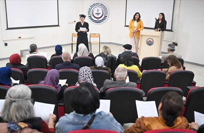 Üçüncü yaş üniversitesi: 60 yaş üstüne çevrim içi ‘üniversiteli olma’ imkânı