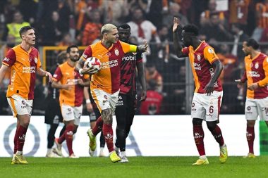 Galatasaray kayıpsız  gidiyor