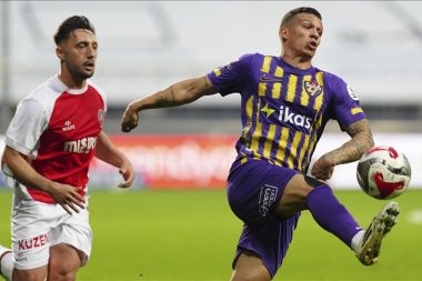 Haliç derbisinin galibi yok