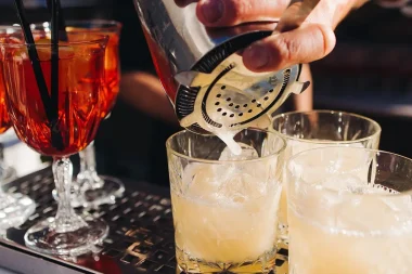 Britanya ‘metanol zehirlenmesi’ uyarı listesine Türkiye’yi de ekledi