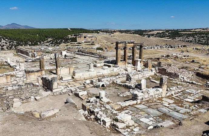 Blaundos kazısı: İki bin yıllık stadyum gün yüzüne çıkıyor