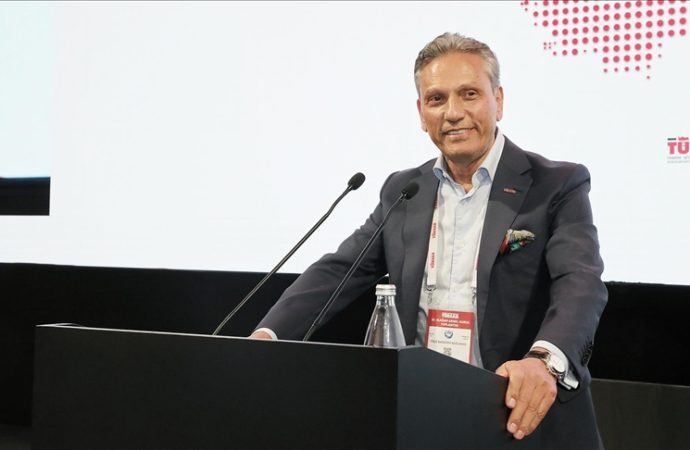 TÜRSAB’ta Firuz Bağlıkaya yeniden başkan seçildi