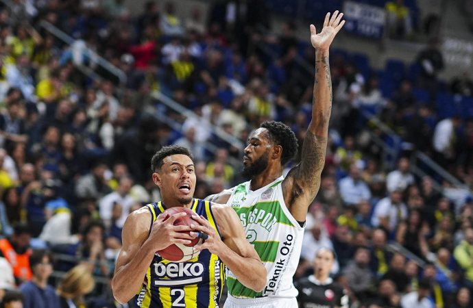 Fenerbahçe Beko ikinci yarı geri döndü