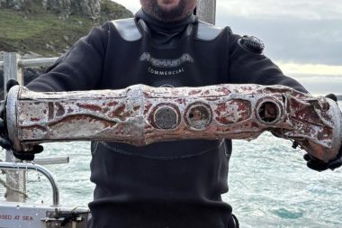 Dalgıçlar buldu, dokunmayın uyarısı yapıldı