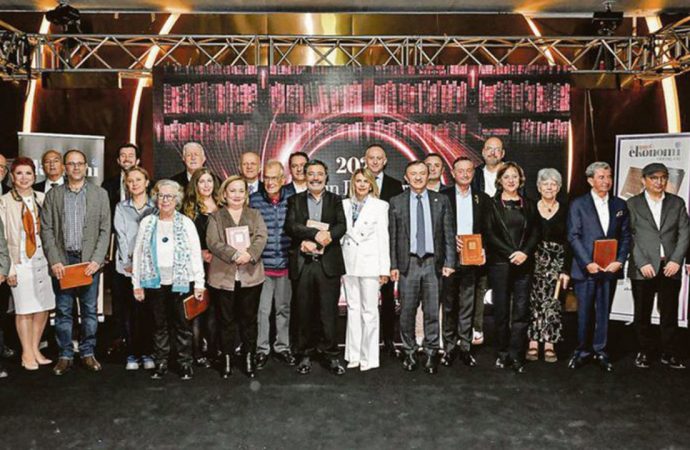 Feyza Çilingirler’e ‘Ömür Boyu Emek’ ödülü