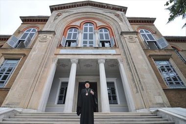 Papa’nın çantasında Heybeliada Ruhban Okulu var