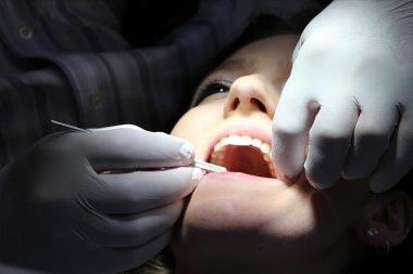 Diş çürüğü sistemik hastalıkları tetikleyebilir