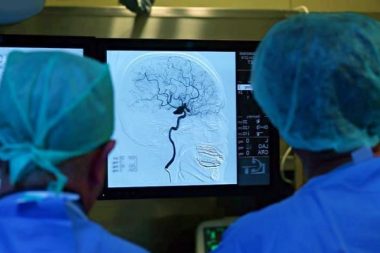 İnsan beyni 32 yaşında yetişkin moduna geçiyor