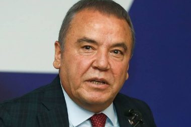 Antalya Büyükşehir Belediye Başkanı Muhittin Böcek hastaneye kaldırıldı