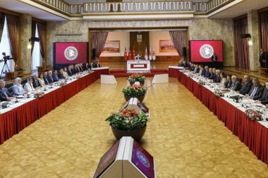 Kritik toplantı ertelendi: Komisyon yarın toplanacak