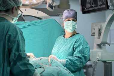 KTÜ Tıp Fakültesinin ilk kadın beyin cerrahı oldu: Hayatım boyunca sadece bunu istedim