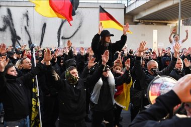 Almanya’da siyasi ‘merkez’ hızla aşırı sağa kayıyor