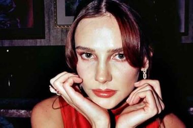 Alina Boz diziden çıkarıldığını uçakta öğrendi